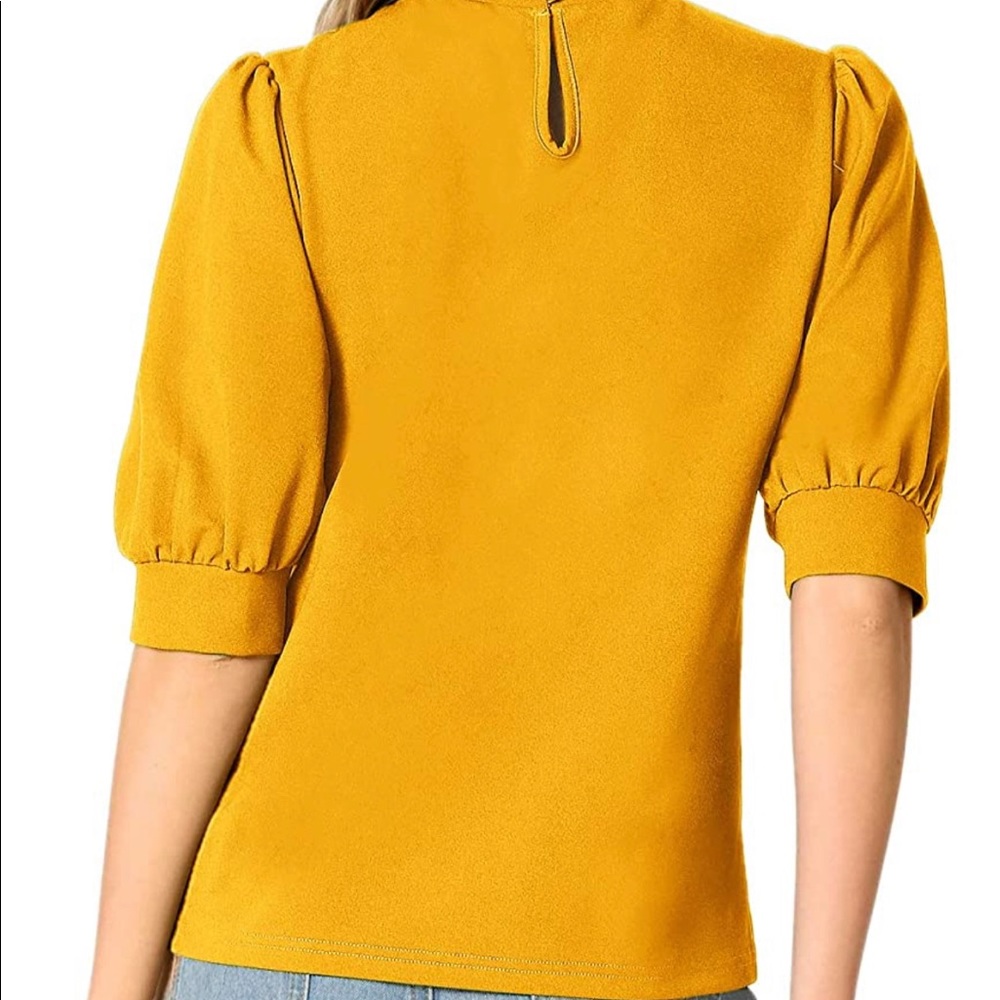 NWOT 🌻 Puff-sleeve blouse - Picture 2 of 9